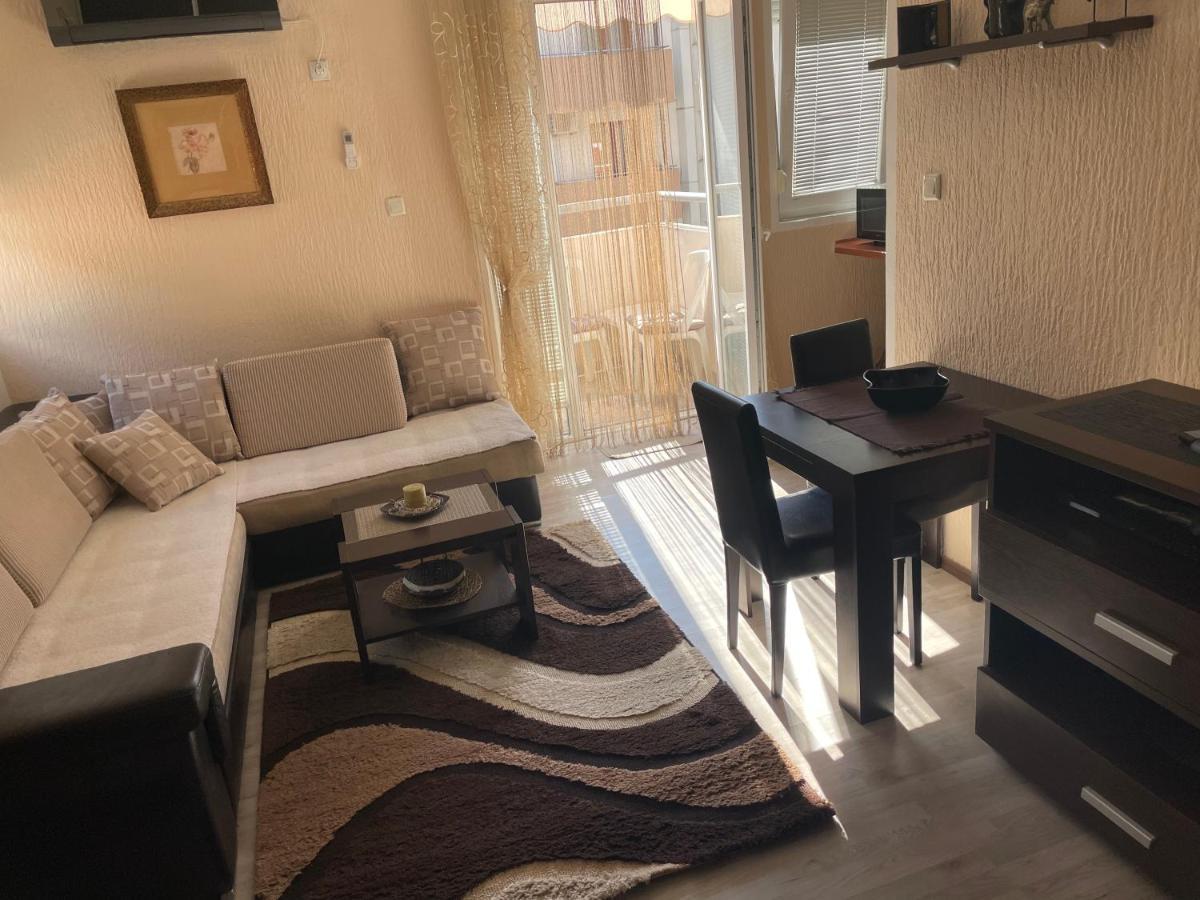 Studio Apartment For Rent In بودفا المظهر الخارجي الصورة