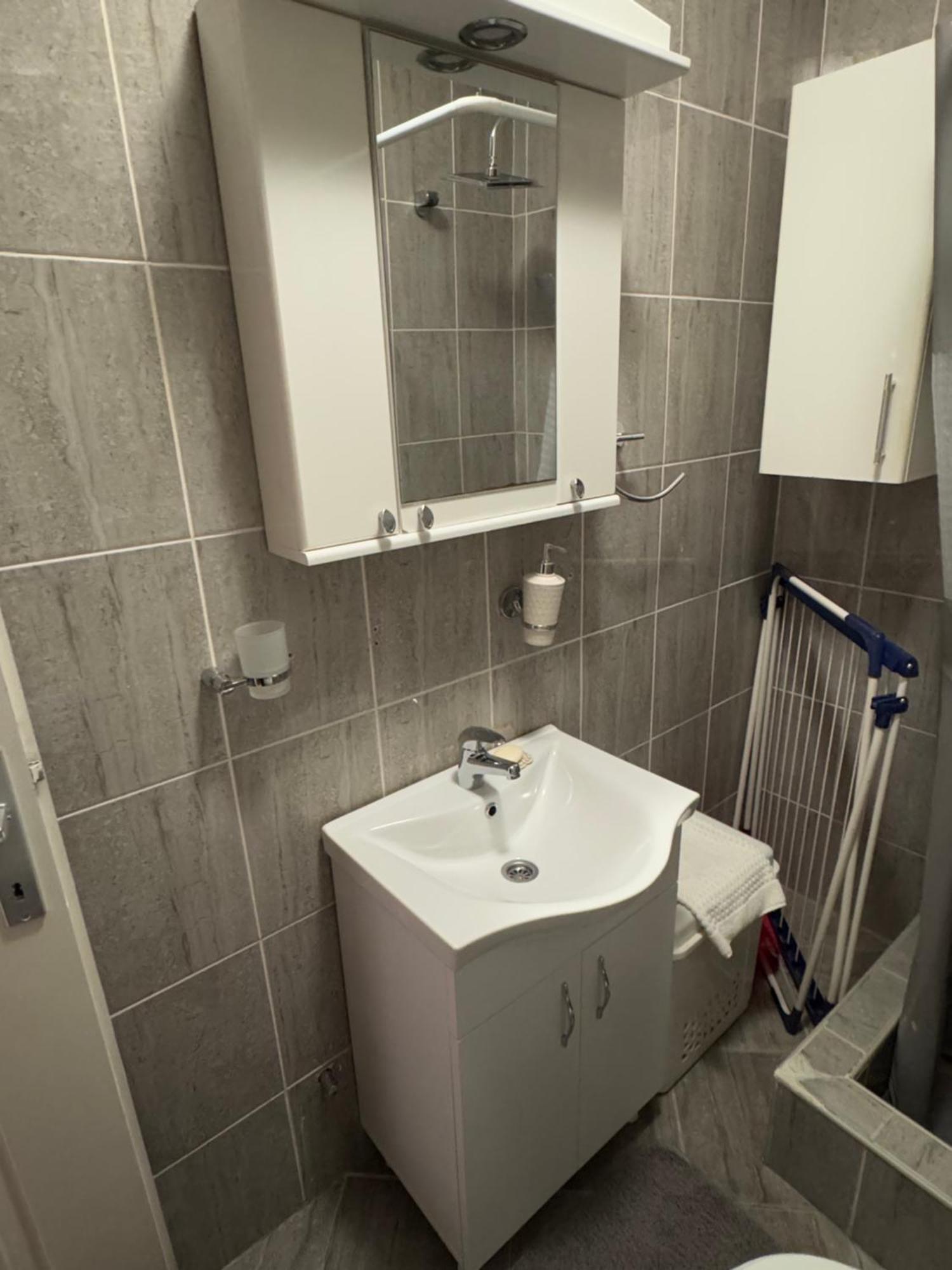 Studio Apartment For Rent In بودفا المظهر الخارجي الصورة